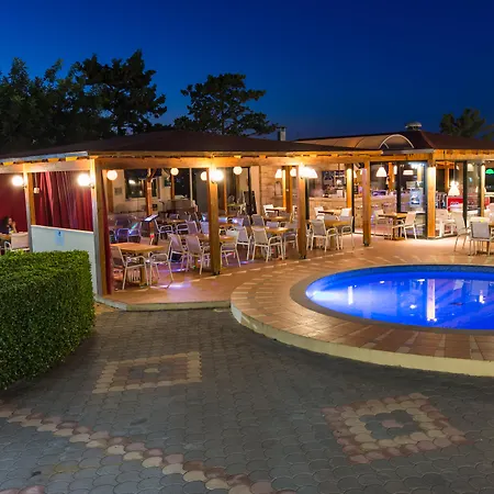 Aparthotel Asterias Village Hersonissos (Crete)