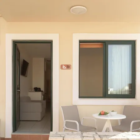 Asterias Village Апарт-готель