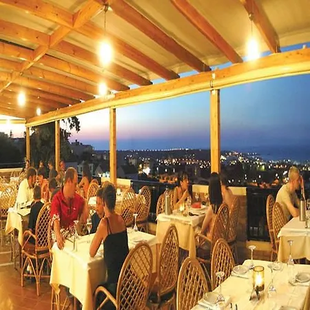 Aparthotel Asterias Village 4*