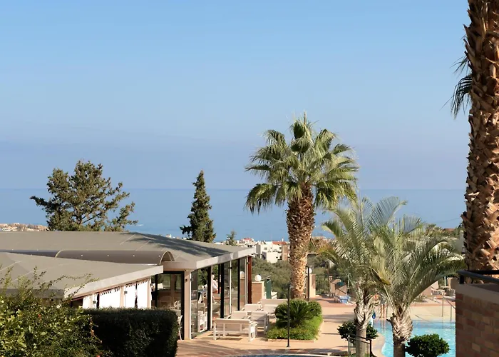 Asterias Village Апарт-готель