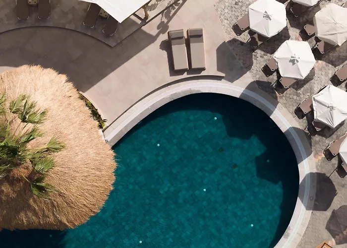 Asterias Village Апарт-готель