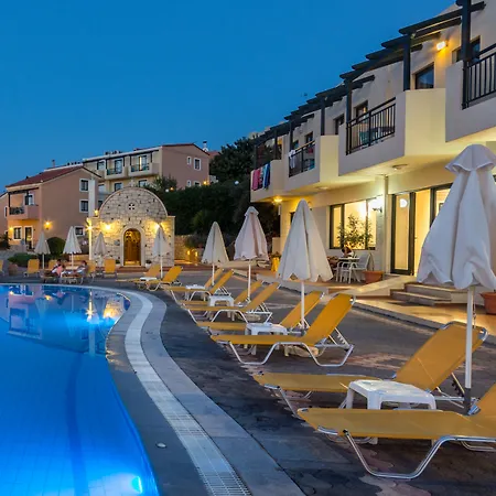 Asterias Village מלון דירות 4*