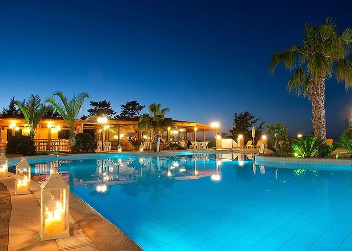 Asterias Village מלון דירות 4*