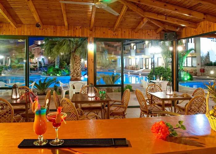 מלון דירות Asterias Village הרסוניסוס